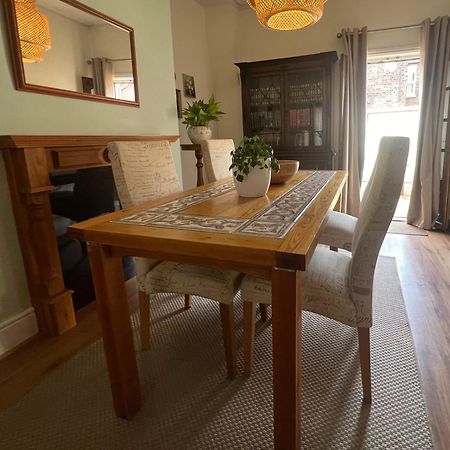2025 Award Winner Liverpool Strawberry House - 3 Bedrooms Eksteriør bilde